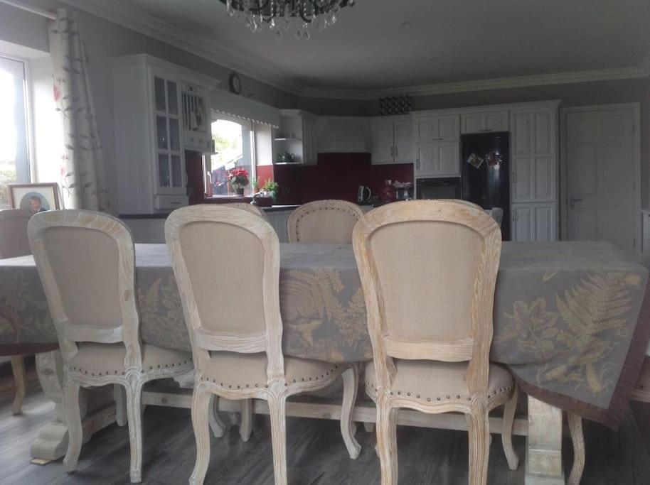 Killarney Farm House. Exteriör bild